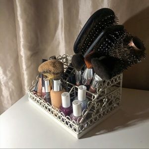 PB Teen Wire Organizer